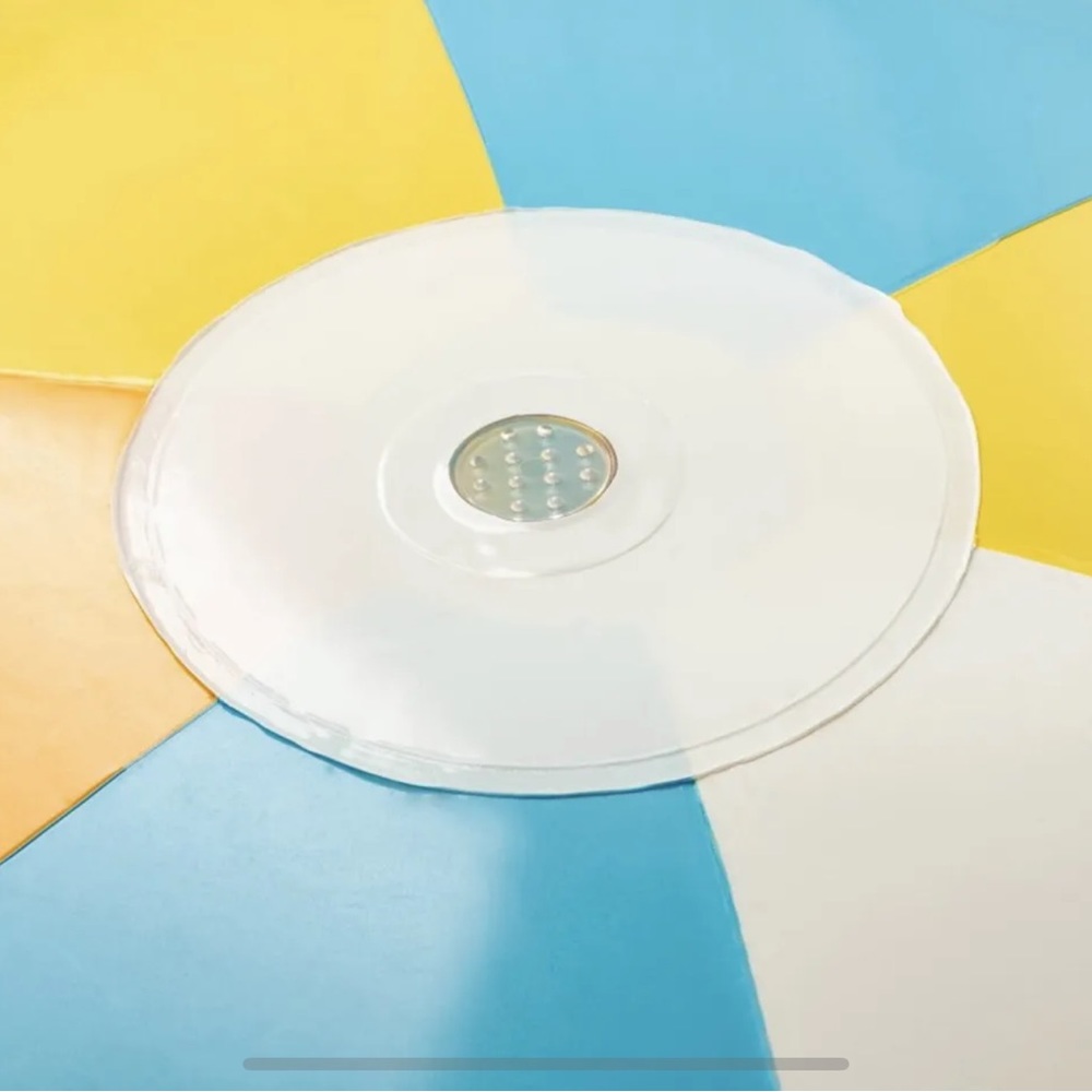 Jumbo Beach Ball Sprinkler - Picture 3 of 3